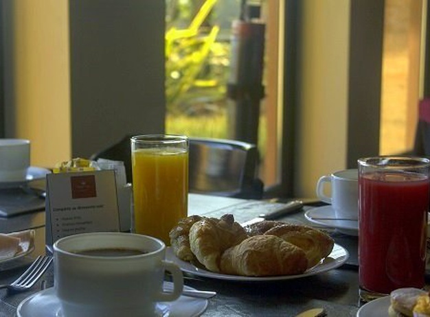 Breakfast - Buffet Regency Park Hotel en Montevideo