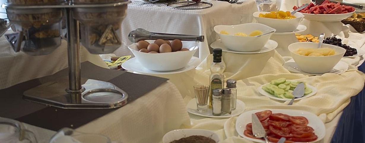Breakfast Regency Way Montevideo Hotel en Montevideo